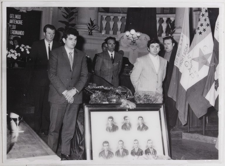 Gattatico-Reggio Emilia, 27-30 marzo 1970, Funerali di Alcide Cervi, camera ardente nella Sala del Tricolore di Reggio Emilia